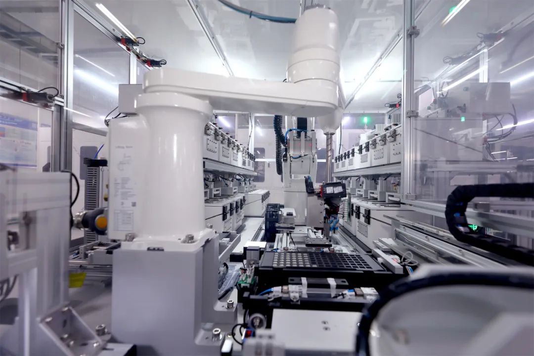 未來(lái)已來(lái) 深度長(zhǎng)虹以“AI+”全生態(tài)競(jìng)速，重塑產(chǎn)業(yè)格局